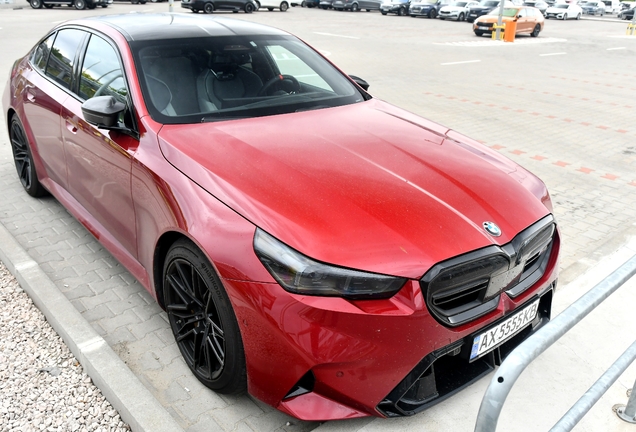 BMW M5 G90