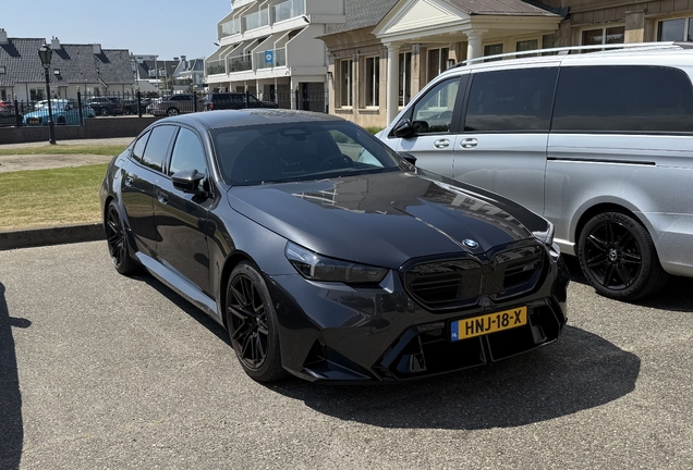 BMW M5 G90