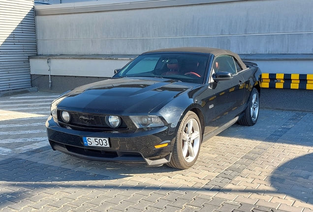 Ford Mustang GT Convertible 2011