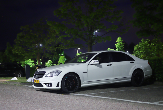 Mercedes-Benz S 63 AMG W221