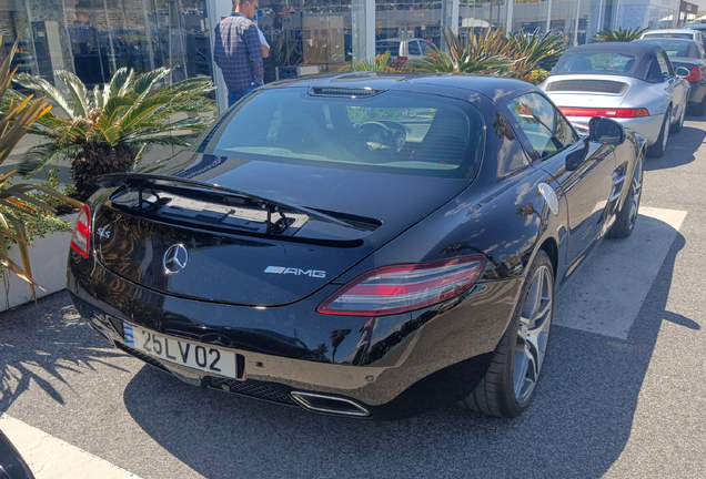 Mercedes-Benz SLS AMG