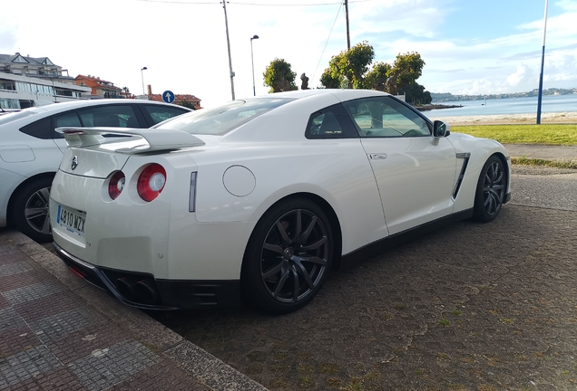 Nissan GT-R