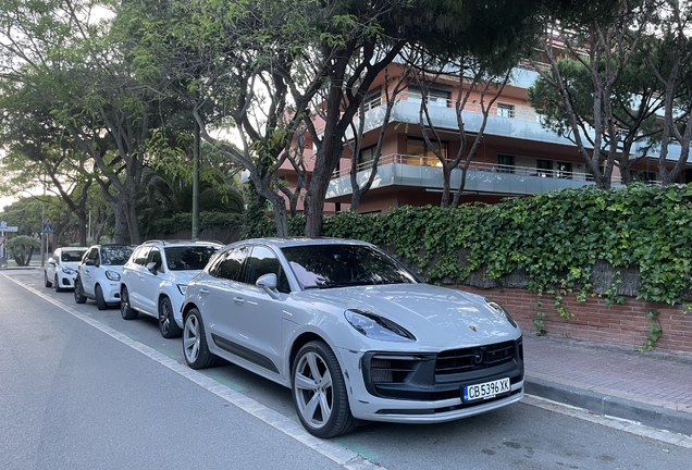 Porsche 95B Macan GTS MkIII
