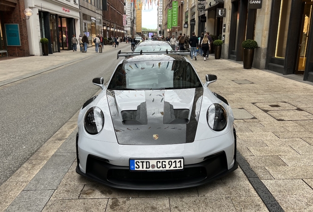 Porsche 992 GT3 RS Weissach Package