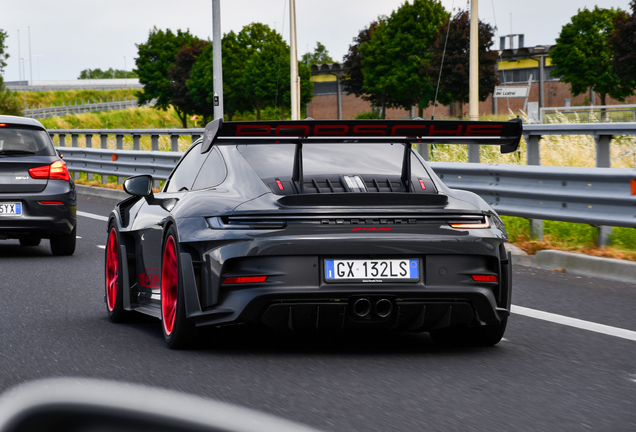 Porsche 992 GT3 RS Weissach Package