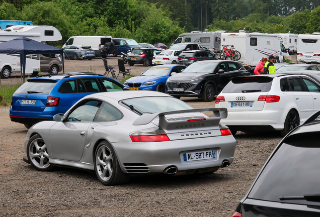 Porsche 996 GT2