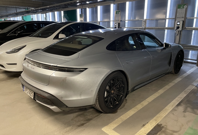 Porsche Taycan Turbo
