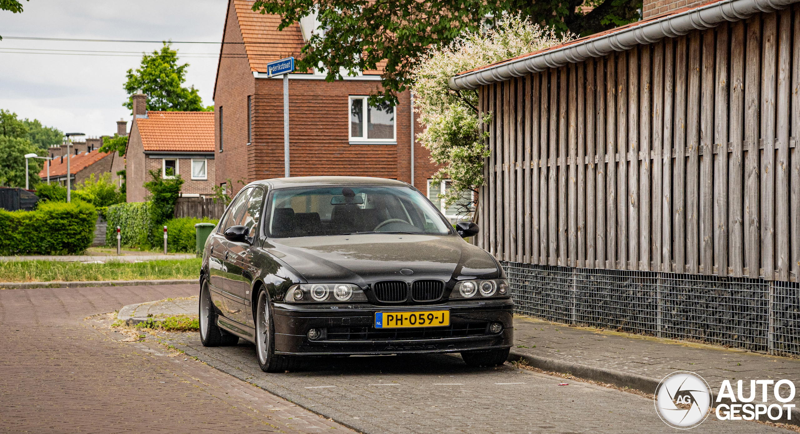 Alpina B10 3.3