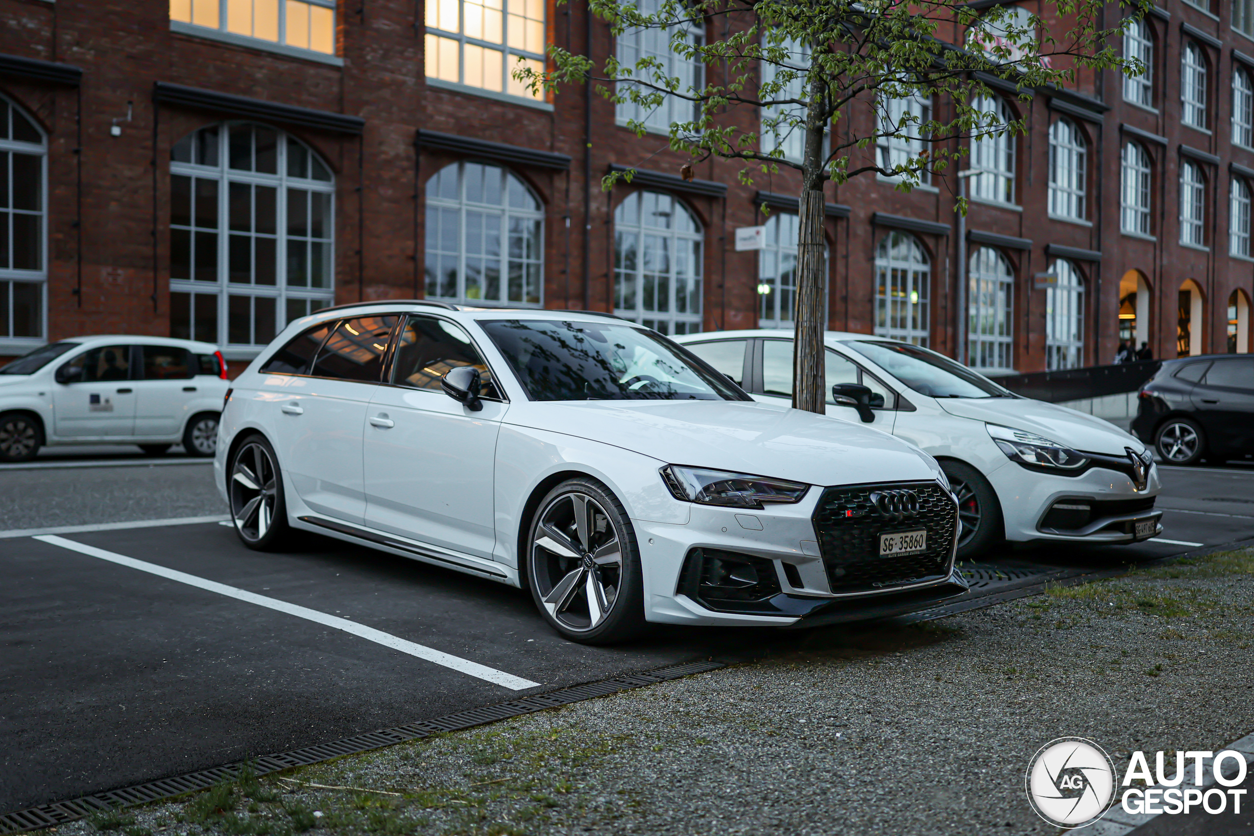 Audi RS4 Avant B9
