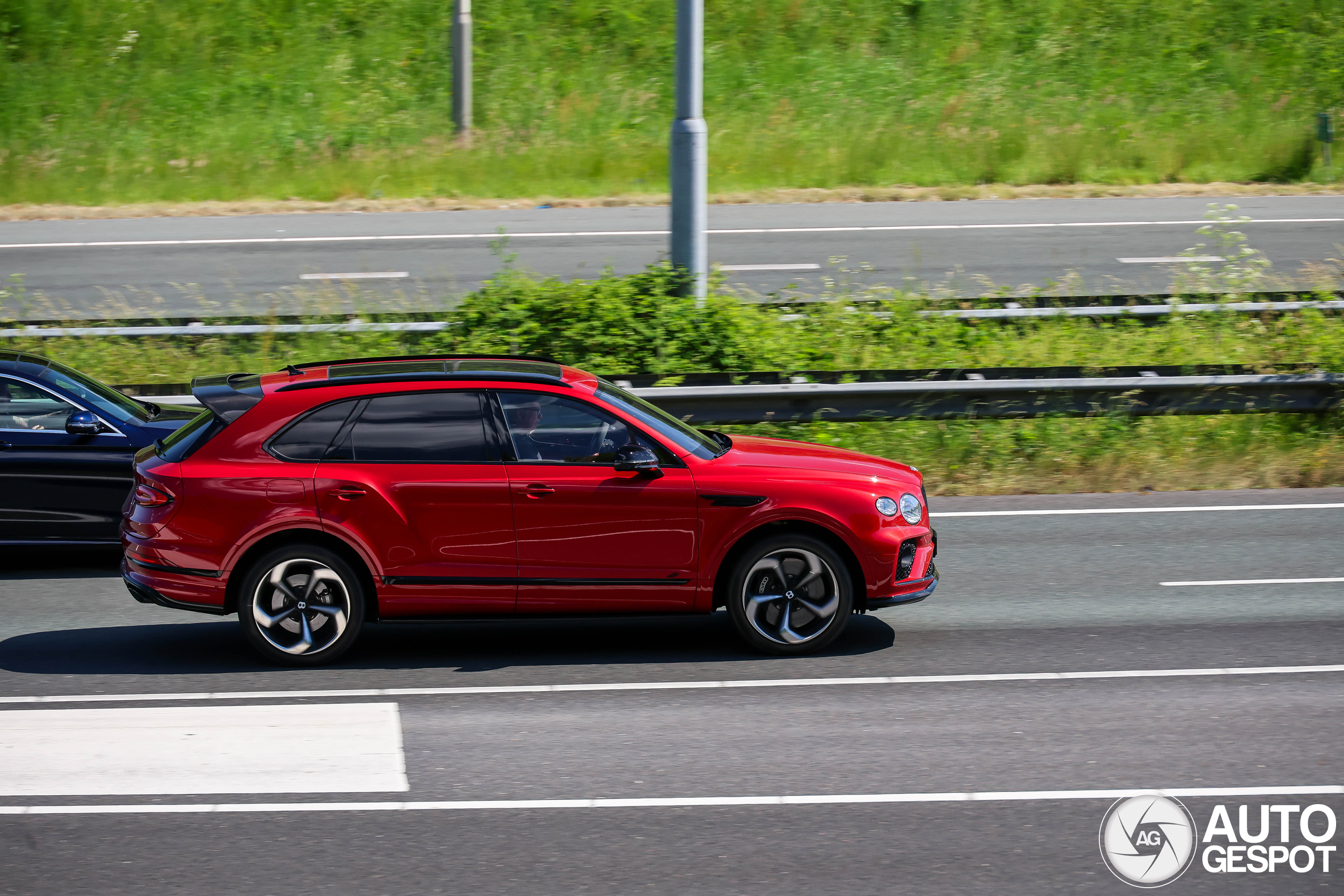 Bentley Bentayga Hybrid S