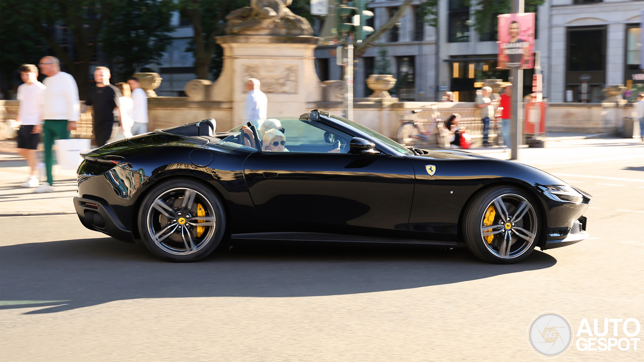 Ferrari Roma Spider