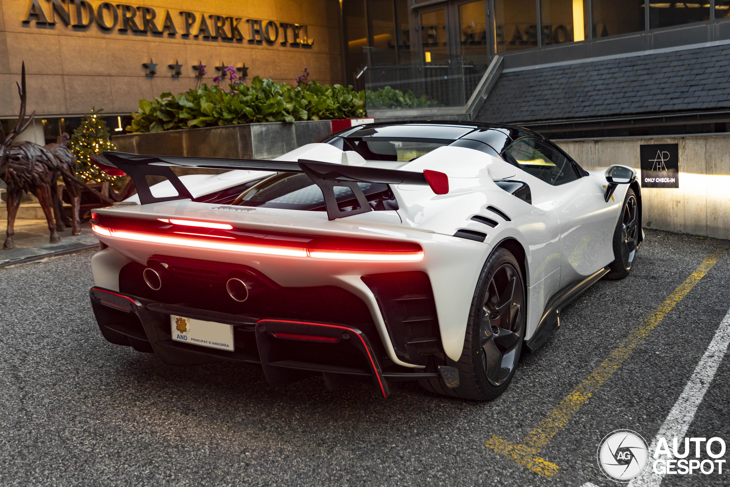 SF9 y**a様 Ferrari SF90 XX Spider - 19 May 2025 - Autogespot