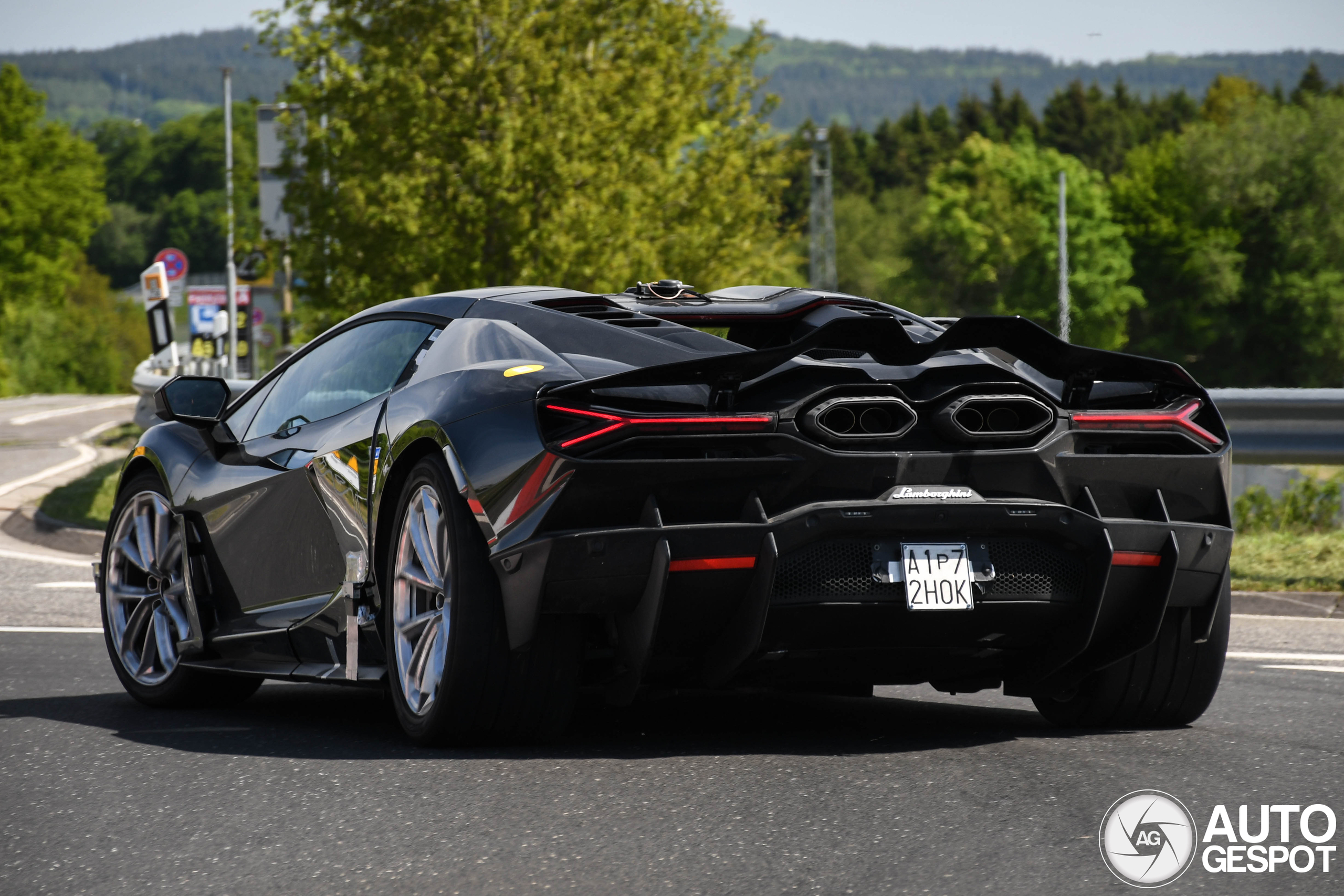 Lamborghini Revuelto