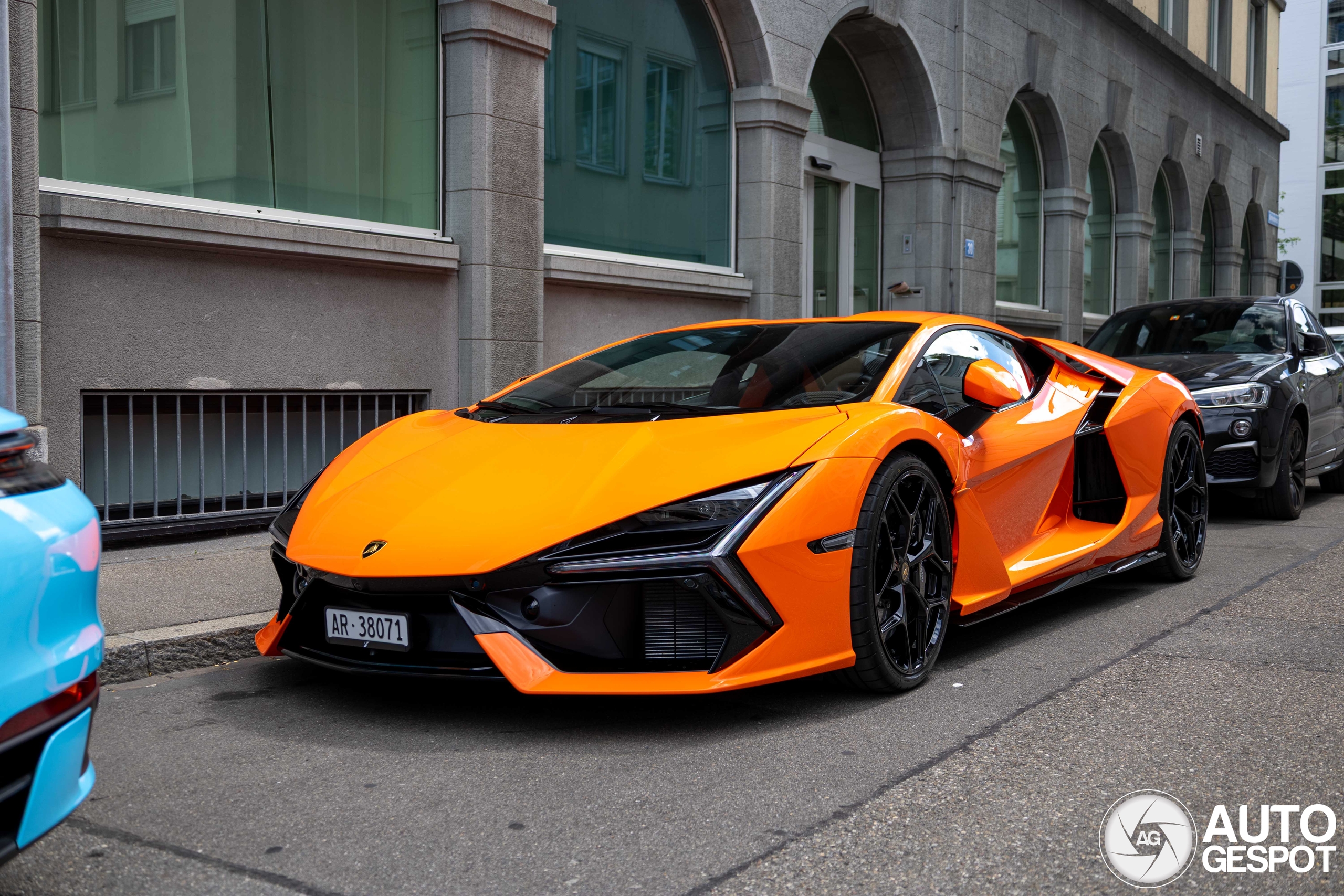 Lamborghini Revuelto