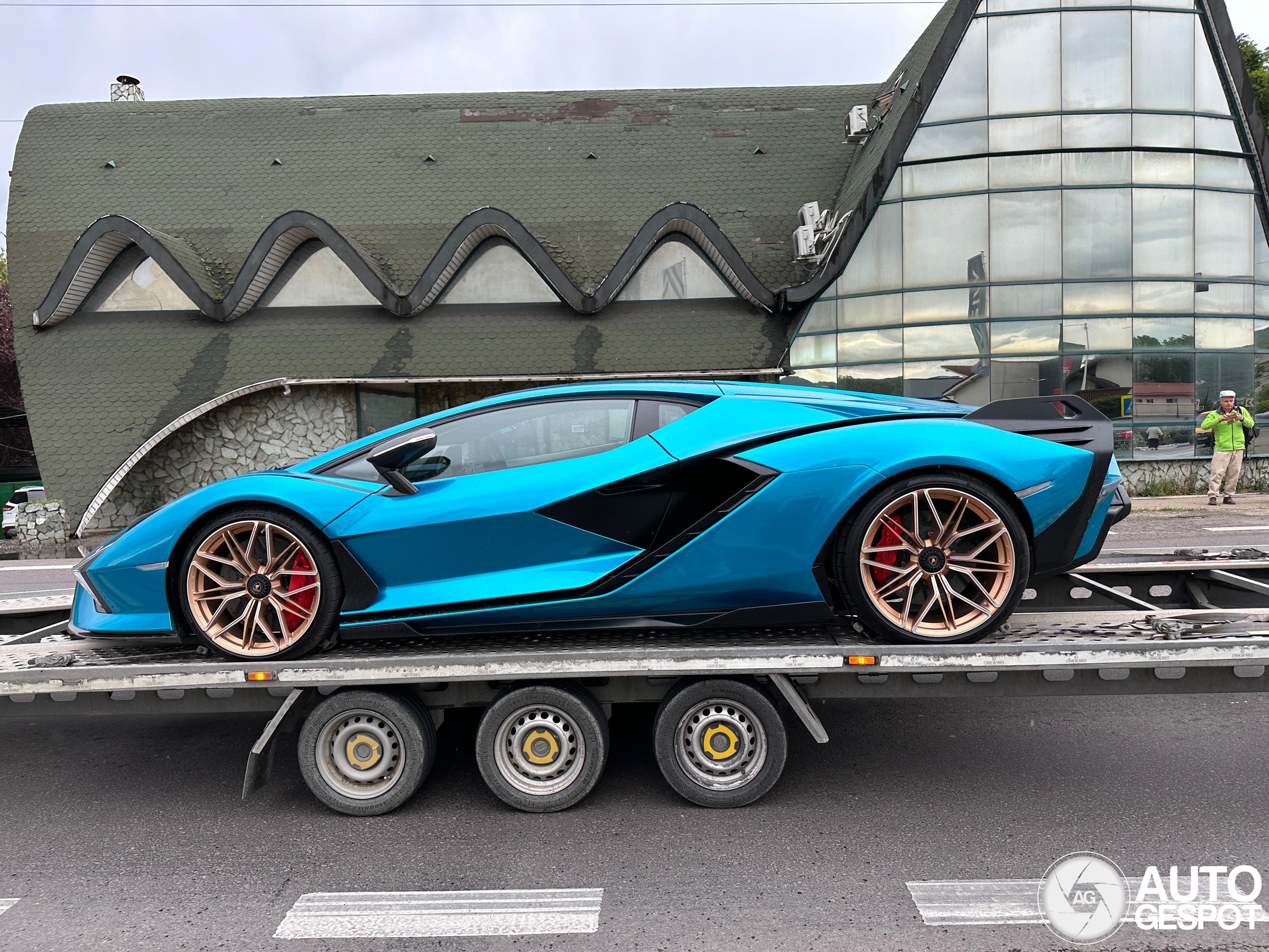 We mogen weer gluren naar een Lamborghini Sián FKP 37