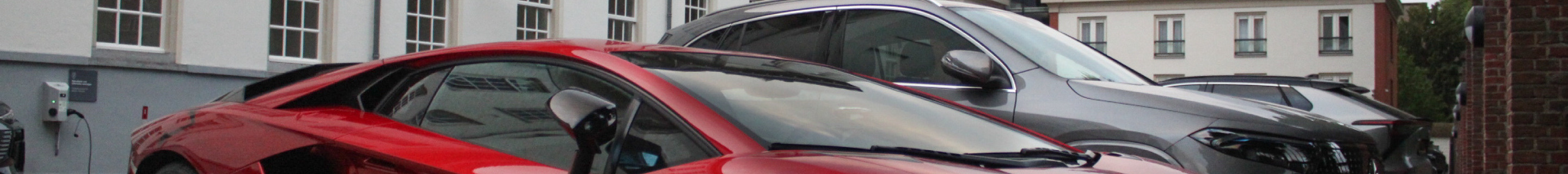 Lamborghini Aventador S LP740-4