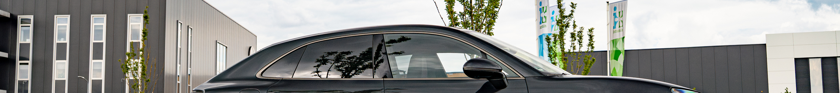 Porsche Macan EV Turbo