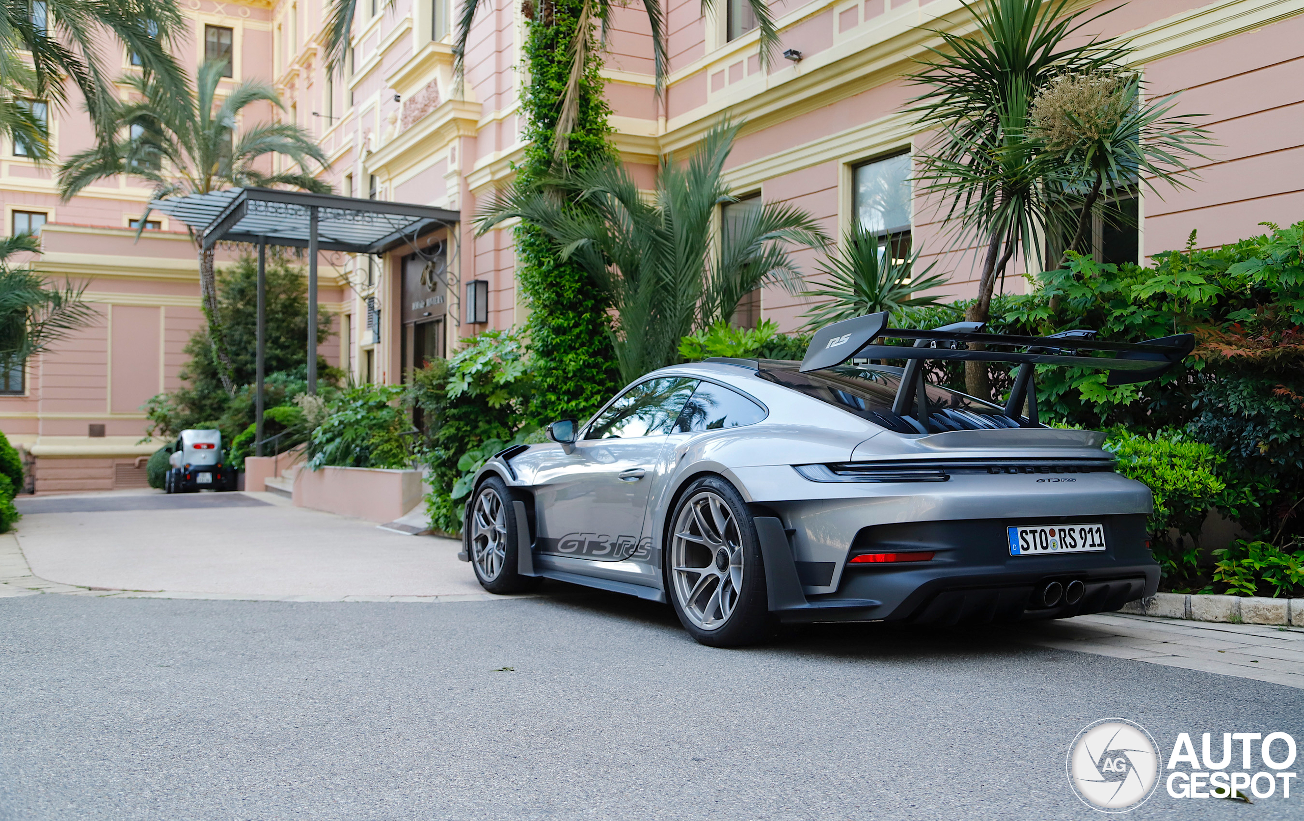 Porsche 992 GT3 RS Weissach Package