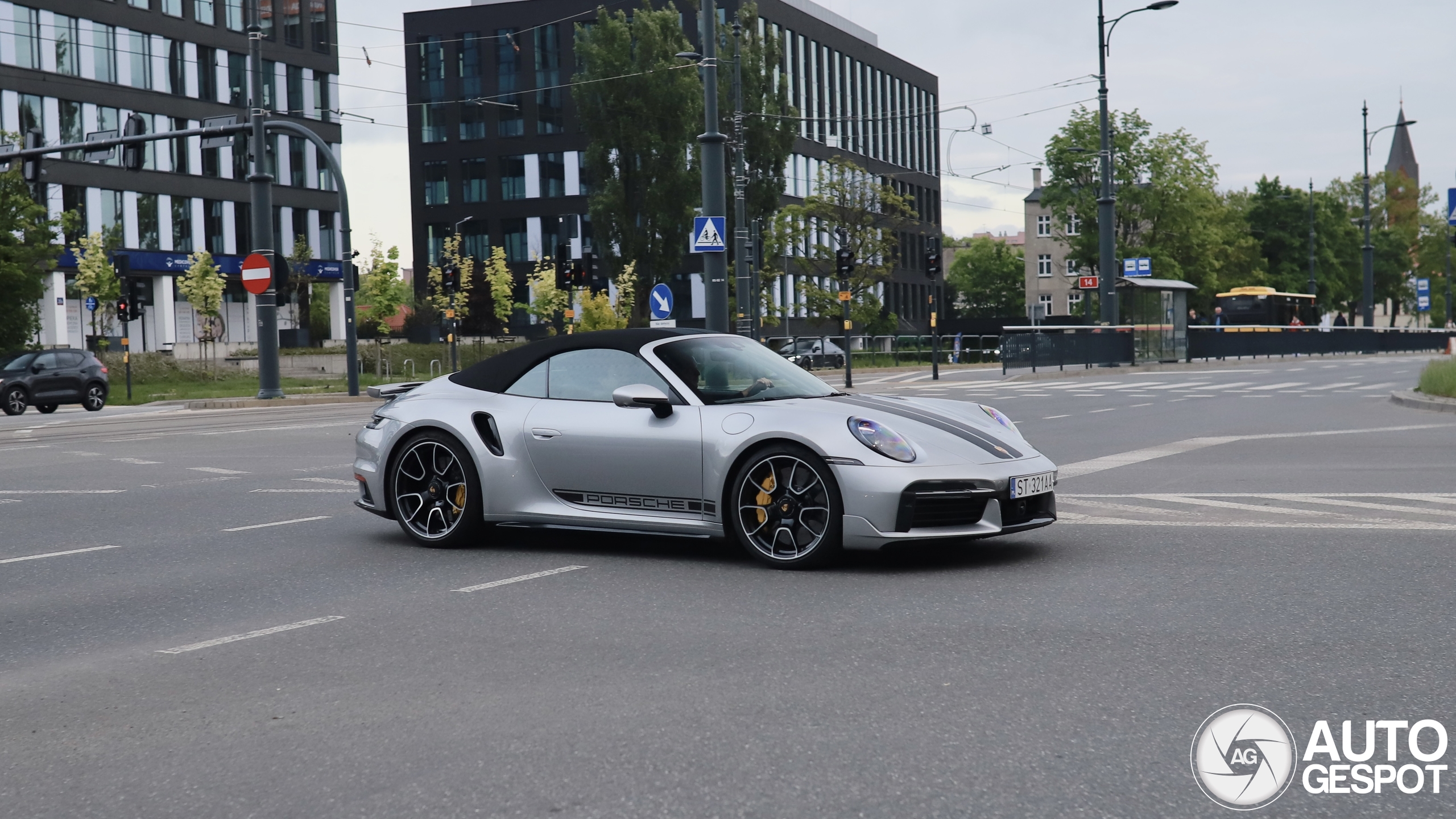 Porsche 992 Turbo Cabriolet