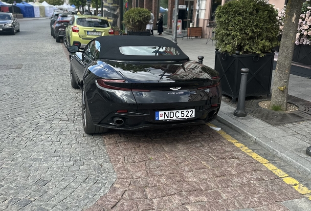 Aston Martin DB11 V8 Volante
