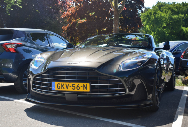 Aston Martin DB12 Volante