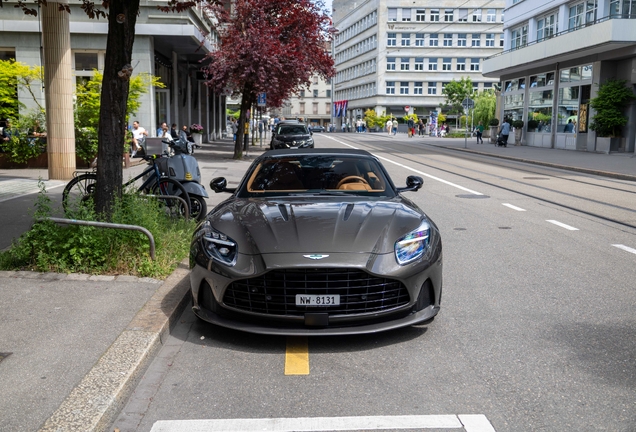 Aston Martin DB12 Volante