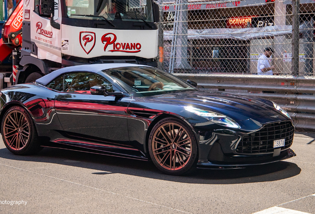 Aston Martin DB12 Volante