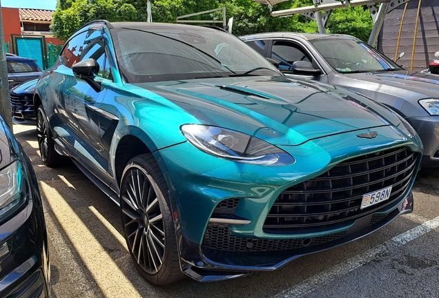 Aston Martin DBX707