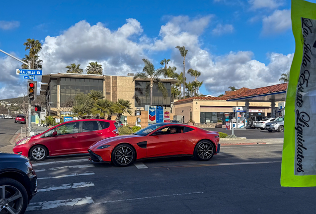 Aston Martin V8 Vantage 2018