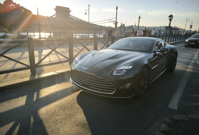 Aston Martin Vanquish 2025
