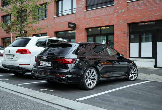 Audi RS4 Avant B9