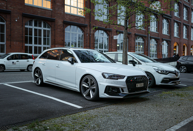 Audi RS4 Avant B9