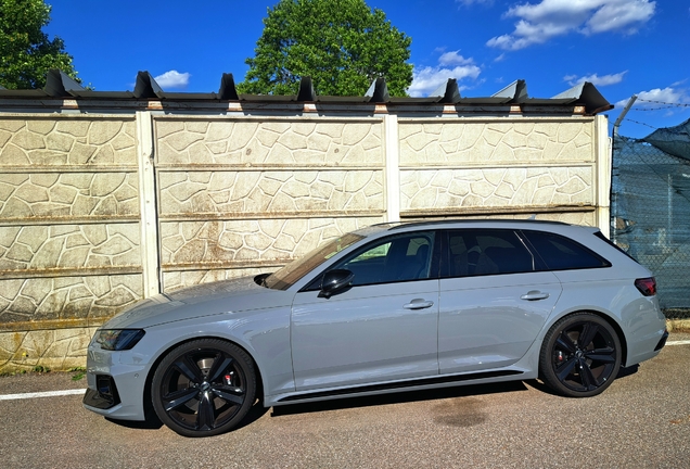 Audi RS4 Avant B9