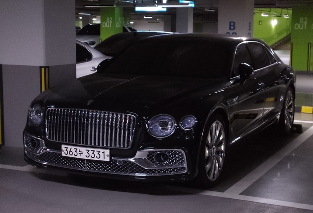 Bentley Flying Spur V8 2021