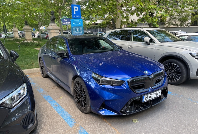 BMW M5 G90