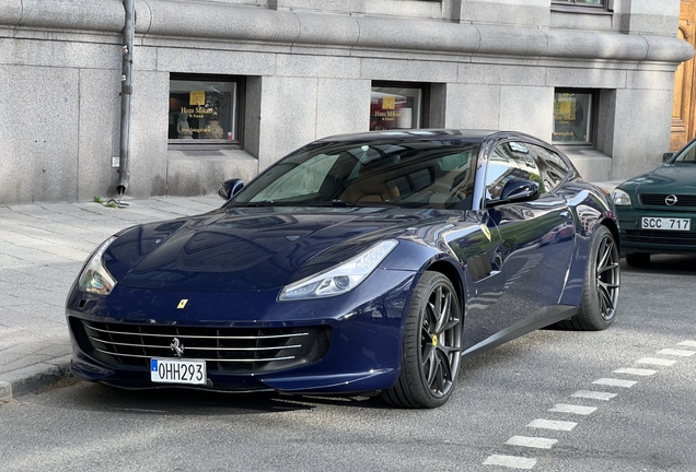 Ferrari GTC4Lusso