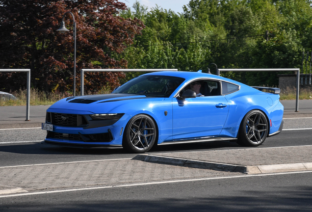 Ford Mustang Dark Horse 2024