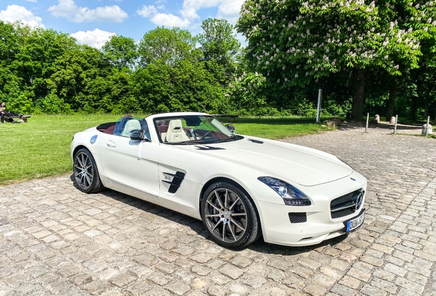 Mercedes-Benz SLS AMG GT Roadster