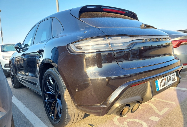 Porsche 95B Macan GTS MkIII