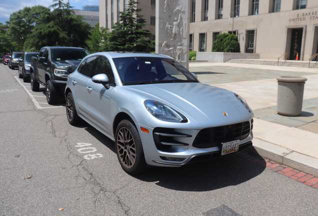 Porsche 95B Macan Turbo