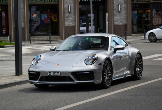 Porsche 992 Carrera 4S