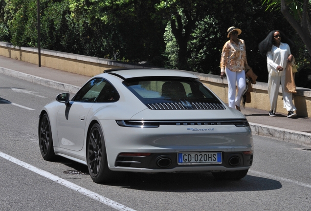 Porsche 992 Carrera 4S
