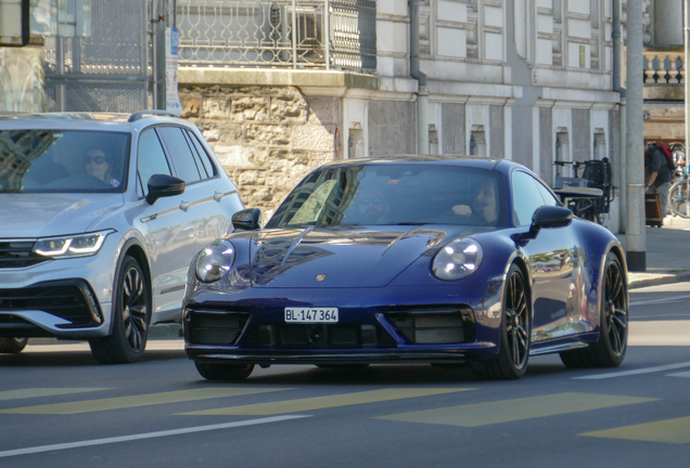 Porsche 992 Carrera GTS