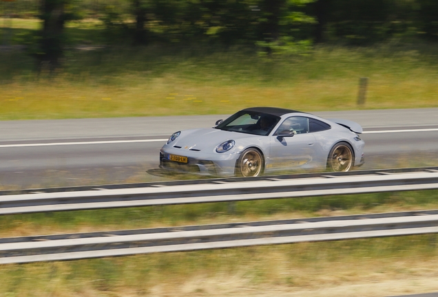 Porsche 992 GT3 Touring