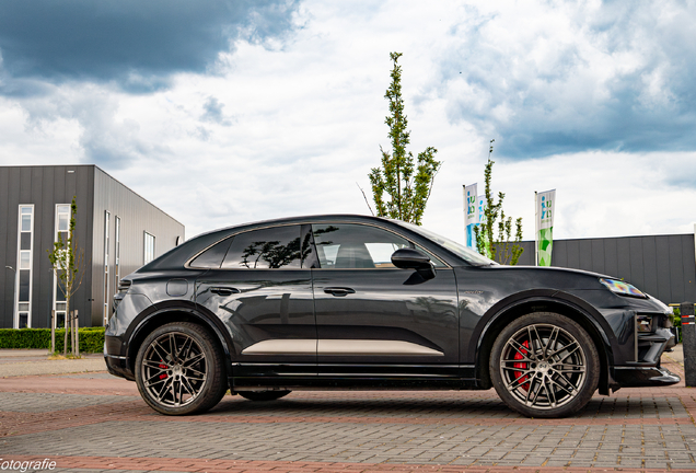 Porsche Macan EV Turbo