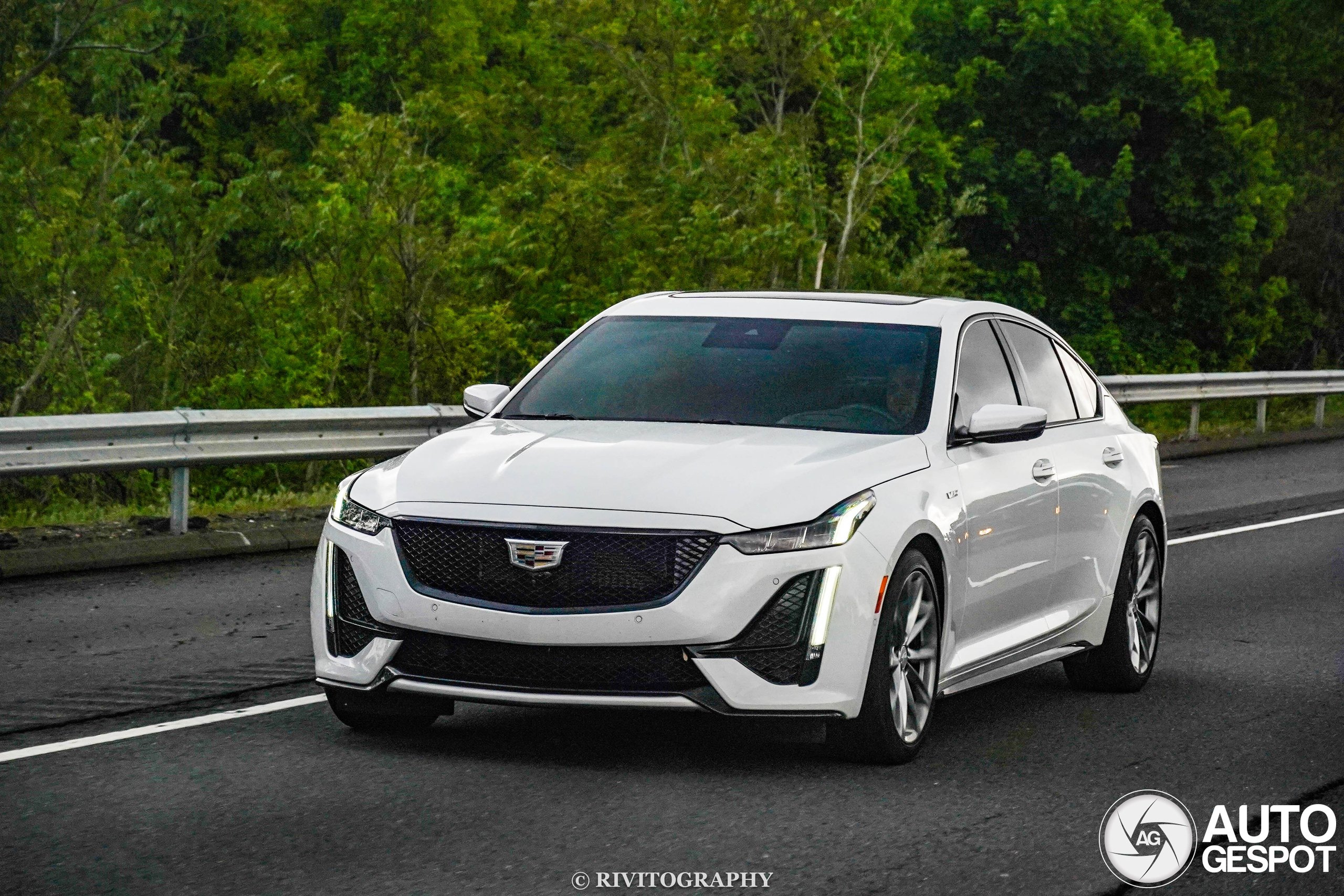 Cadillac CT5-V