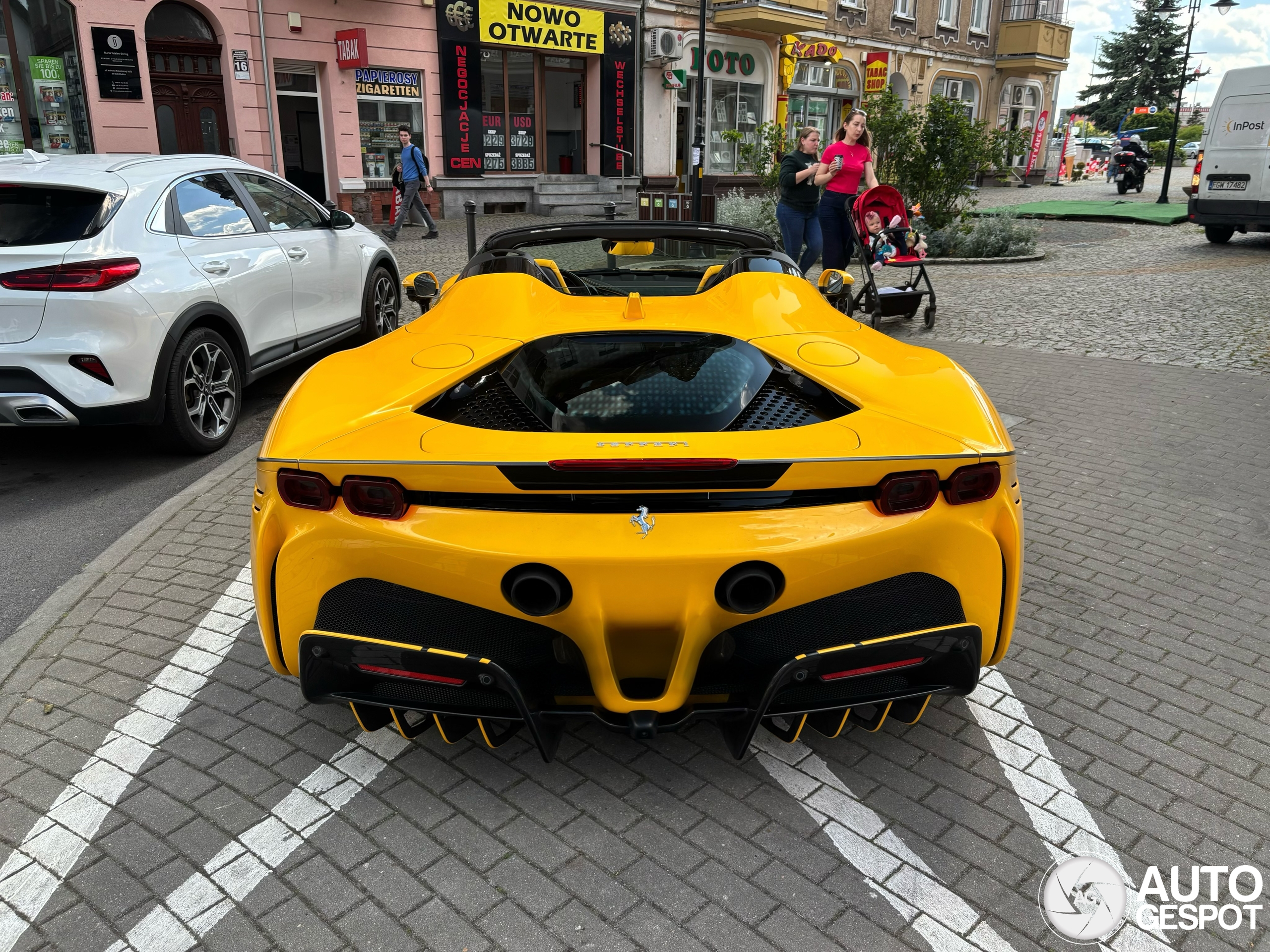 Ferrari SF90 Spider