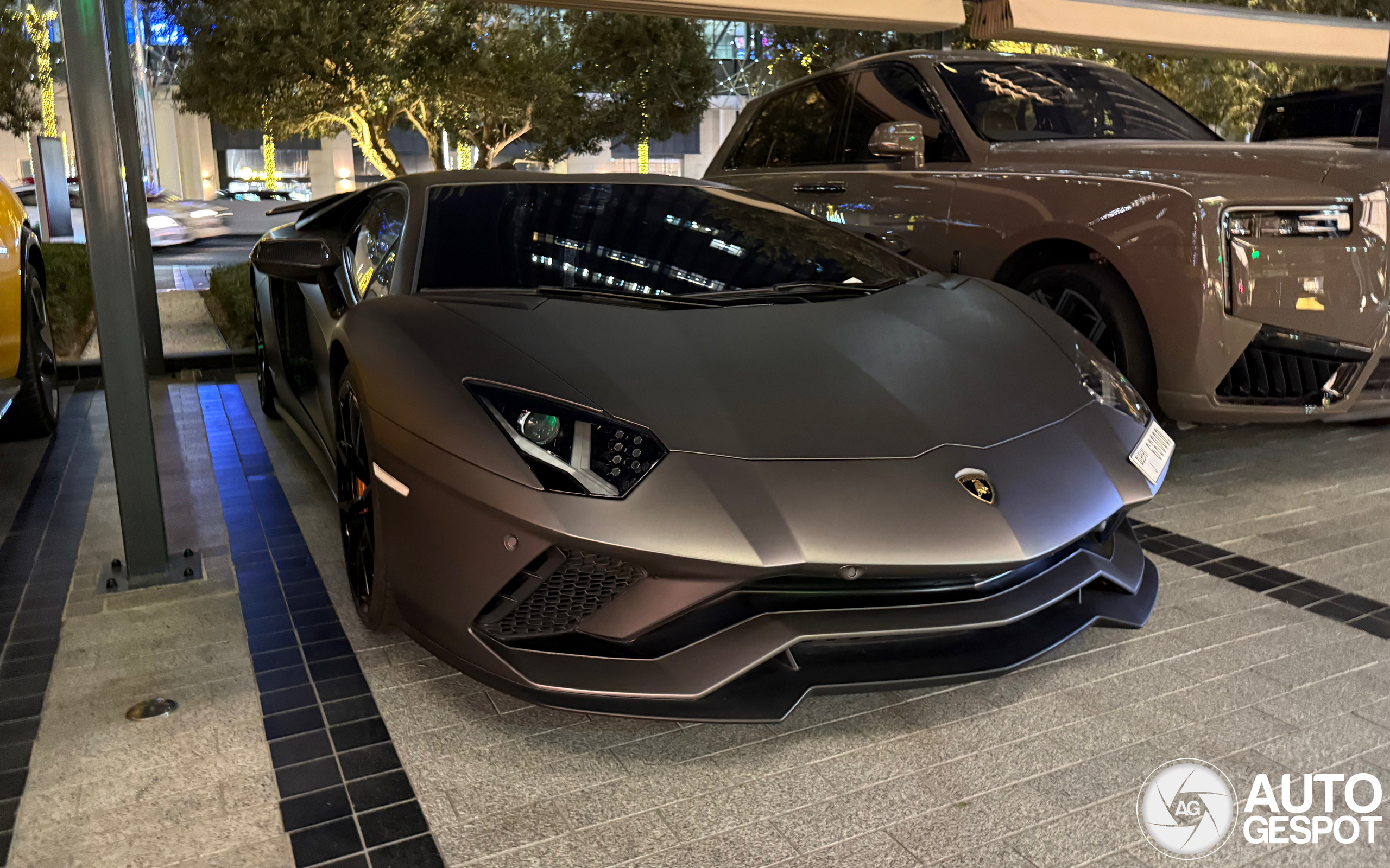 Lamborghini Aventador S LP740-4