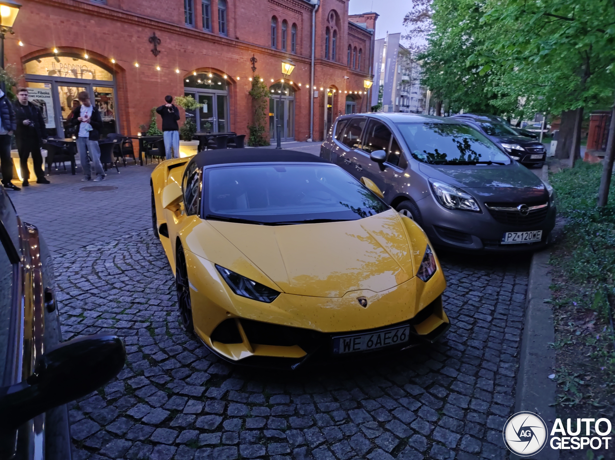 Lamborghini Huracán LP640-4 EVO Spyder