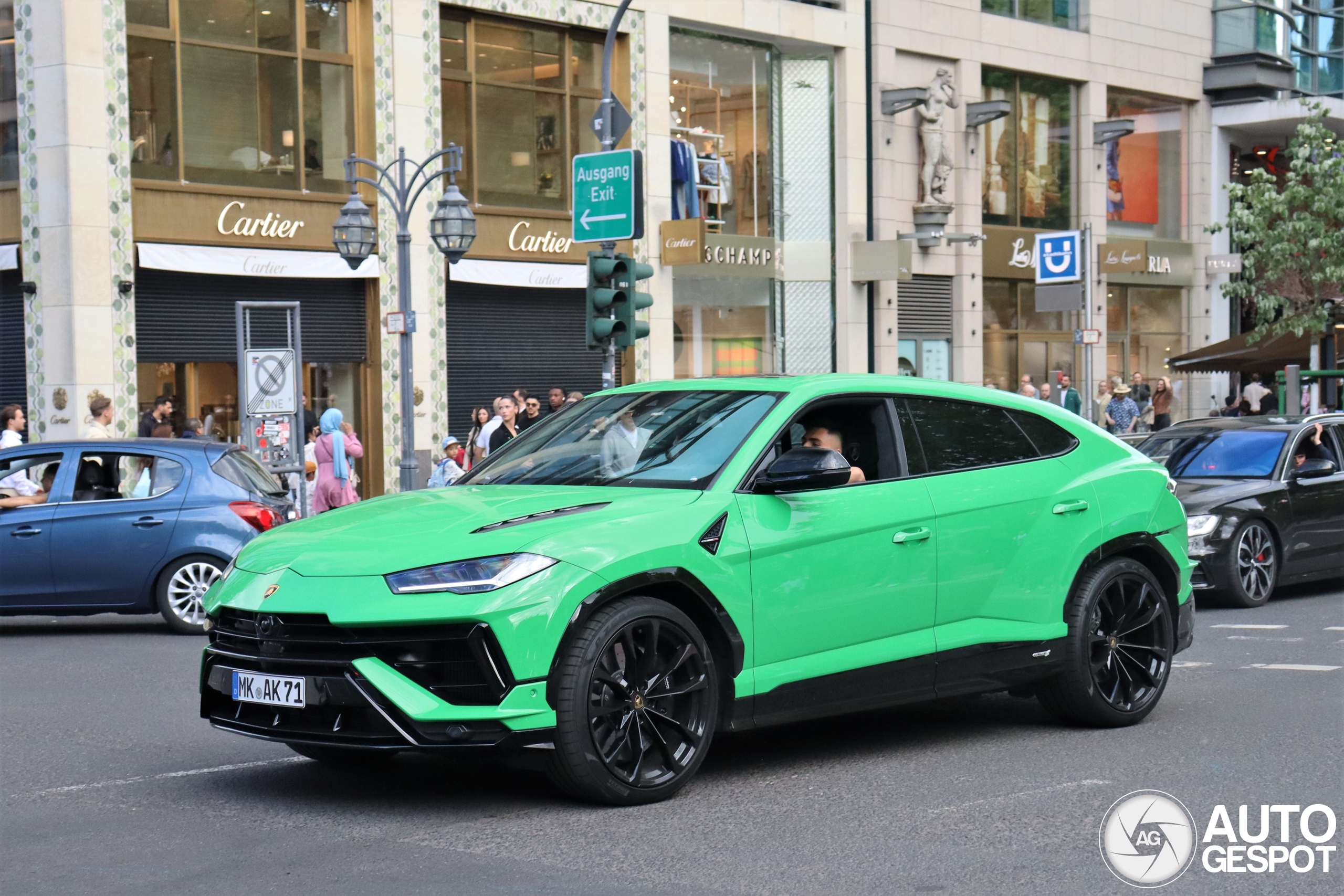 Lamborghini Urus マイスト 1/20 61Ms1aaQjnL._UF894,1000_QL80_.jpg
